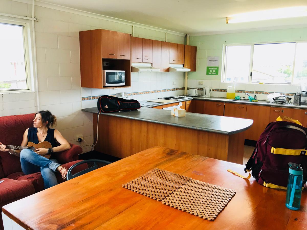 Caloundra Backpackers Hostel Exterior foto