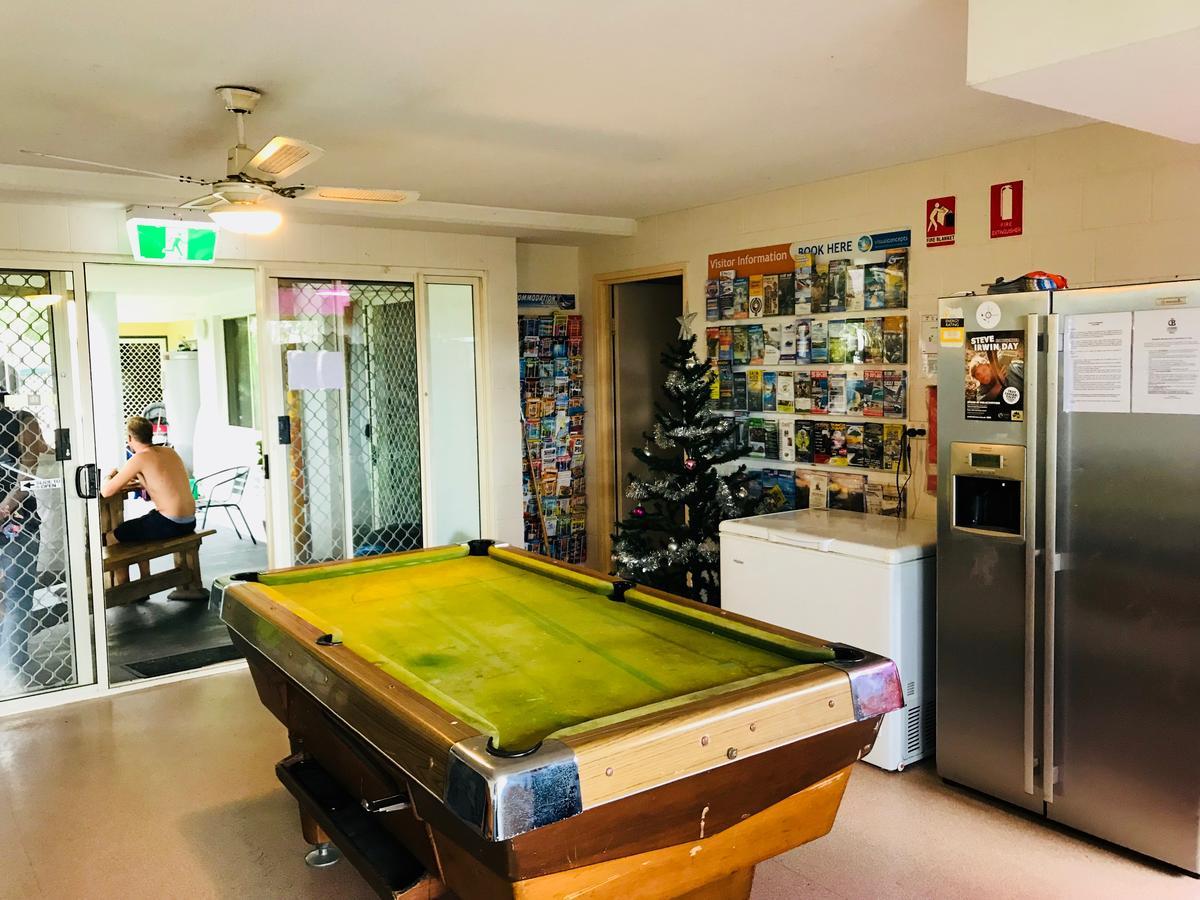 Caloundra Backpackers Hostel Exterior foto