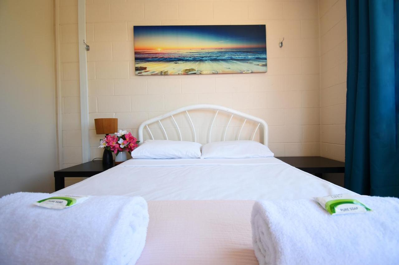 Caloundra Backpackers Hostel Exterior foto